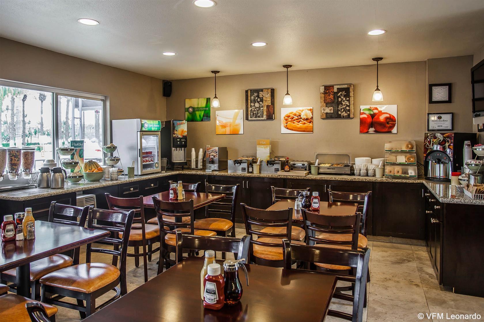 Quality Inn & Suites Anaheim At The Park Exteriér fotografie