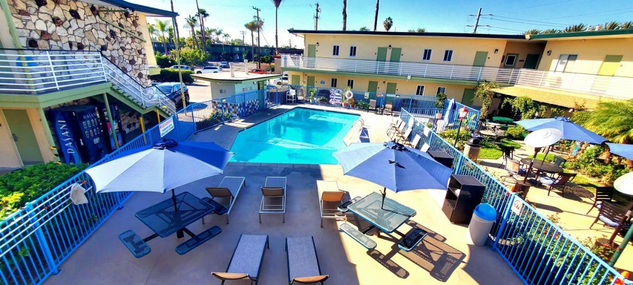 Quality Inn & Suites Anaheim At The Park Exteriér fotografie