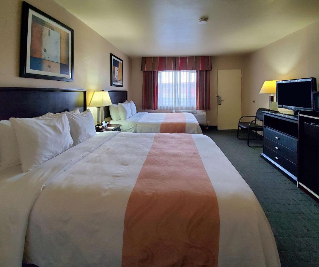 Quality Inn & Suites Anaheim At The Park Exteriér fotografie