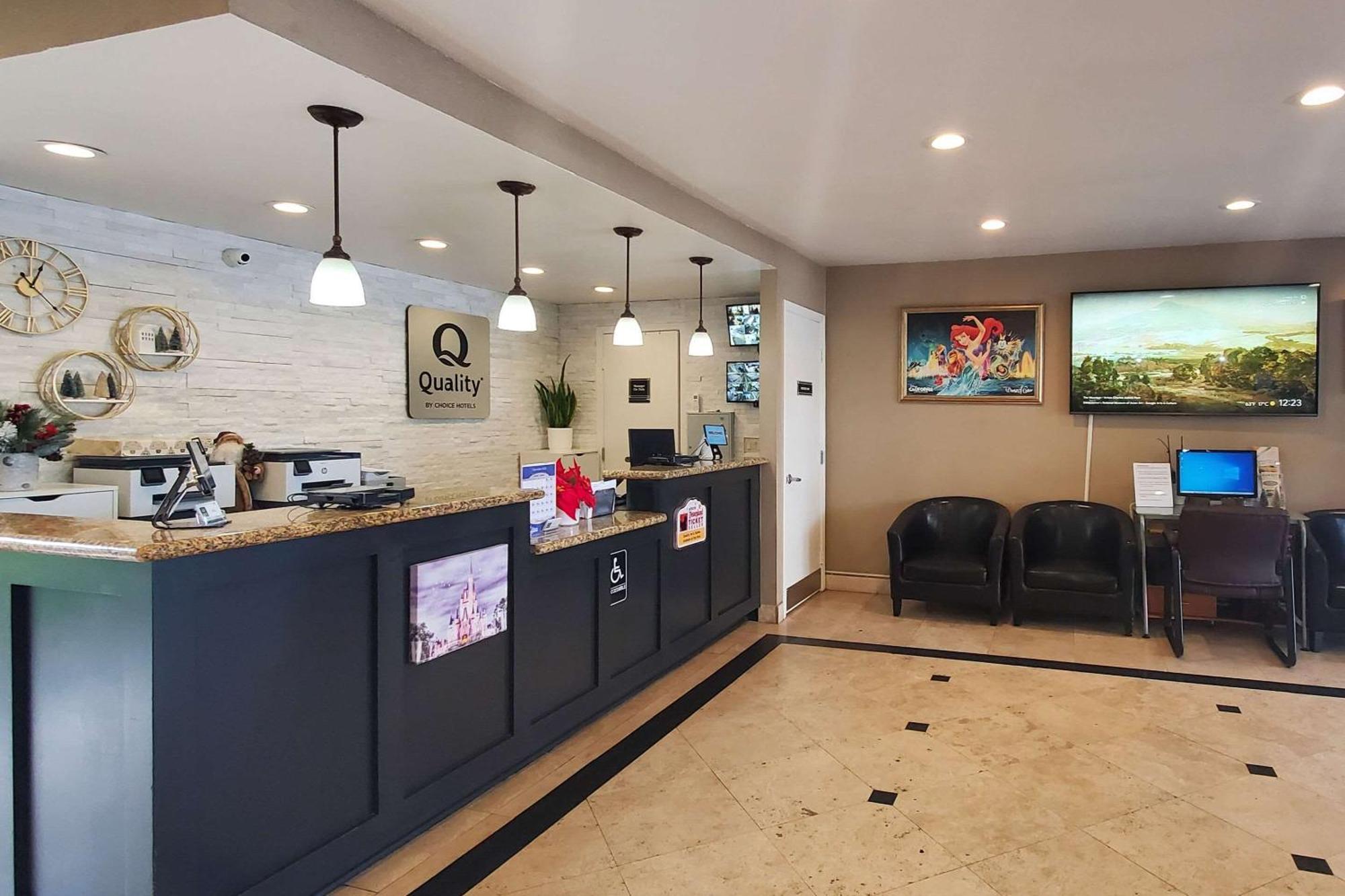 Quality Inn & Suites Anaheim At The Park Exteriér fotografie