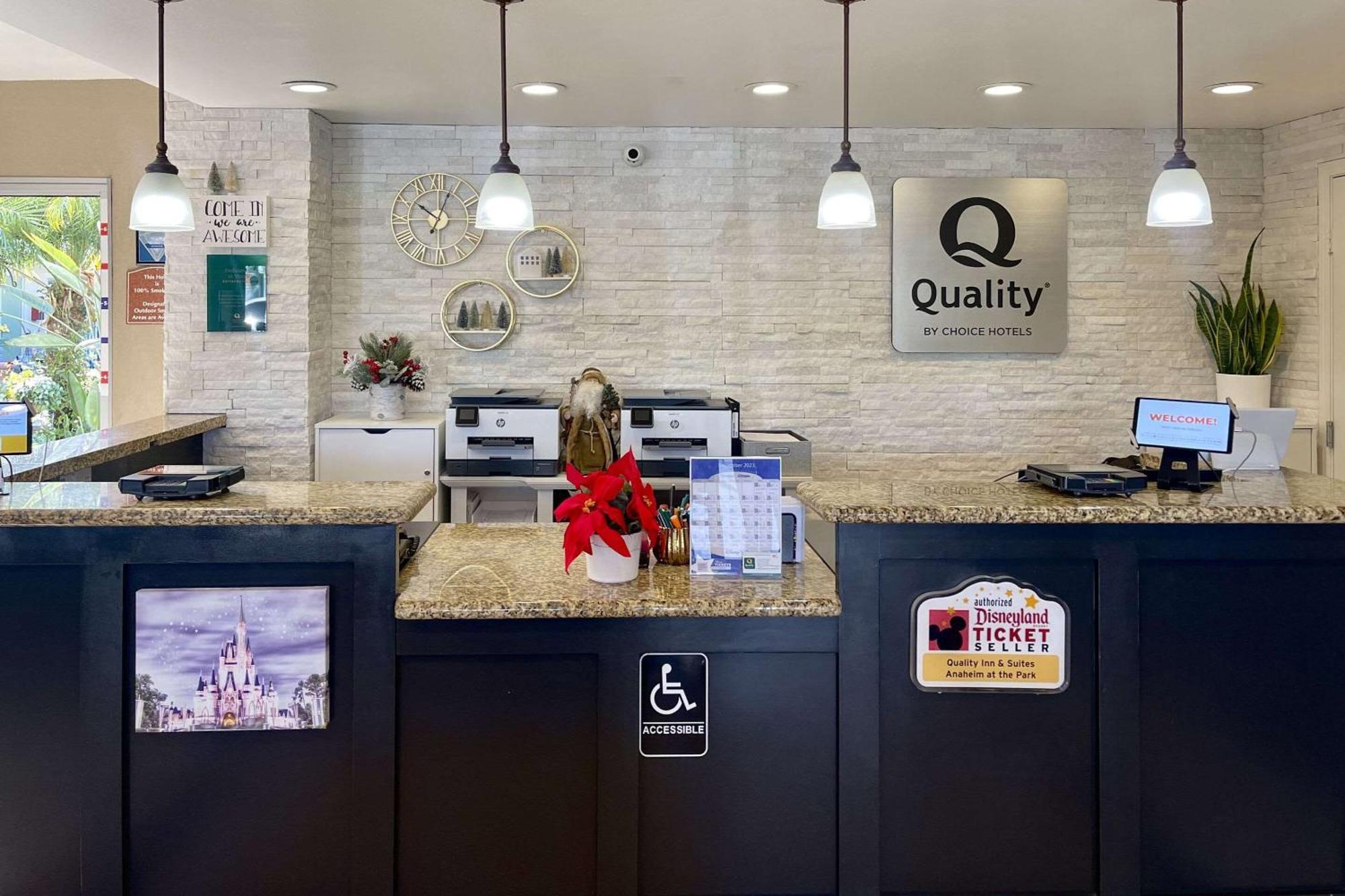 Quality Inn & Suites Anaheim At The Park Exteriér fotografie